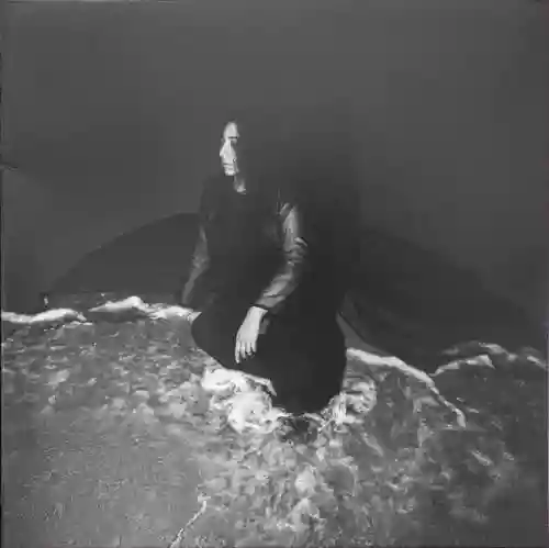 Cover Arooj Aftab - Night Reign